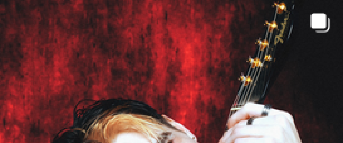 Bey, en deux parties : 