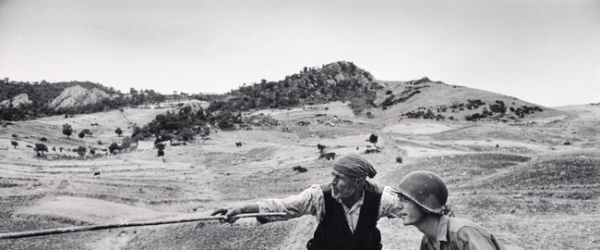 Robert Capa : la grande photo et le grand bluff