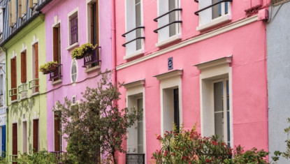 Paris : l’histoire et les secrets de la rue Crémieux, la rue la plus colorée de Paris !